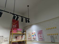 -尤米一站式美甲美睫