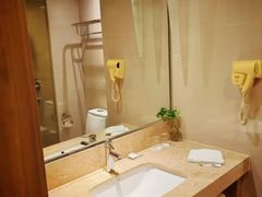 -南京双门楼宾馆(盐仓桥地铁站阅江楼店)