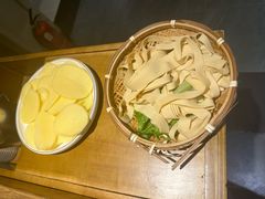 -贵厨酸汤牛肉(小十字店)