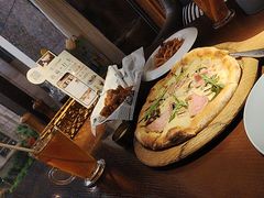 -卡普里披萨·牛扒·下午茶