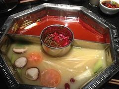-佬土鹅肠火锅(解放路店)