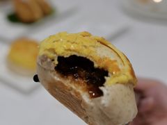 酥皮叉烧包-白天鹅宾馆-宏图府餐厅