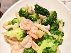 橄榄油时蔬炒虾仁-吕氏焗小鲜•海鲜青岛菜(八大关店)