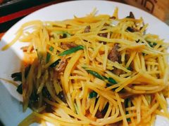 土豆丝炒海肠-前海沿·青岛菜(大拇指广场石老人店)