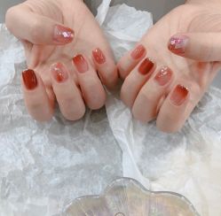 -IDO美甲美睫