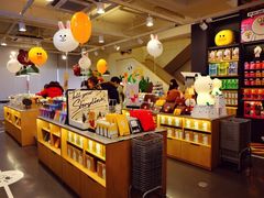 -LINE FRIENDS Garosu-gil Flagship Store