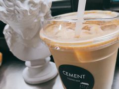 西班牙拿铁-CEMENT·coffee bar (凤凰创意园店)