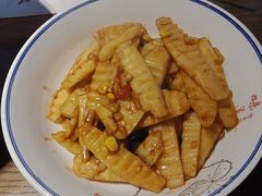 -黄泥岗·地道湖北菜(奥特莱斯店)