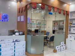 -靓芙泉祛痘.科技美肤连锁