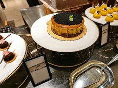 -广州万富希尔顿酒店·感趣自助餐厅·金秋蟹宴生蚝海鲜刺身