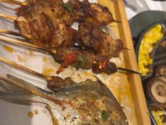 -山野的朋友露营炭火烤肉