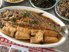 -丹水桥地锅鱼·翘嘴鲌·地方特色全鱼宴(丹江口大坝店)