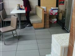 -花溪王记牛肉粉(四季花溪商场店)