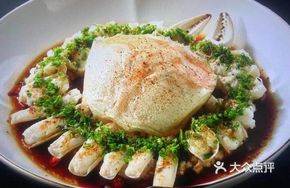 Two-Headed Black Pig Steamed Snow Crab