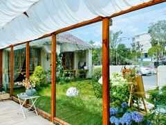 -Jo's Garden
