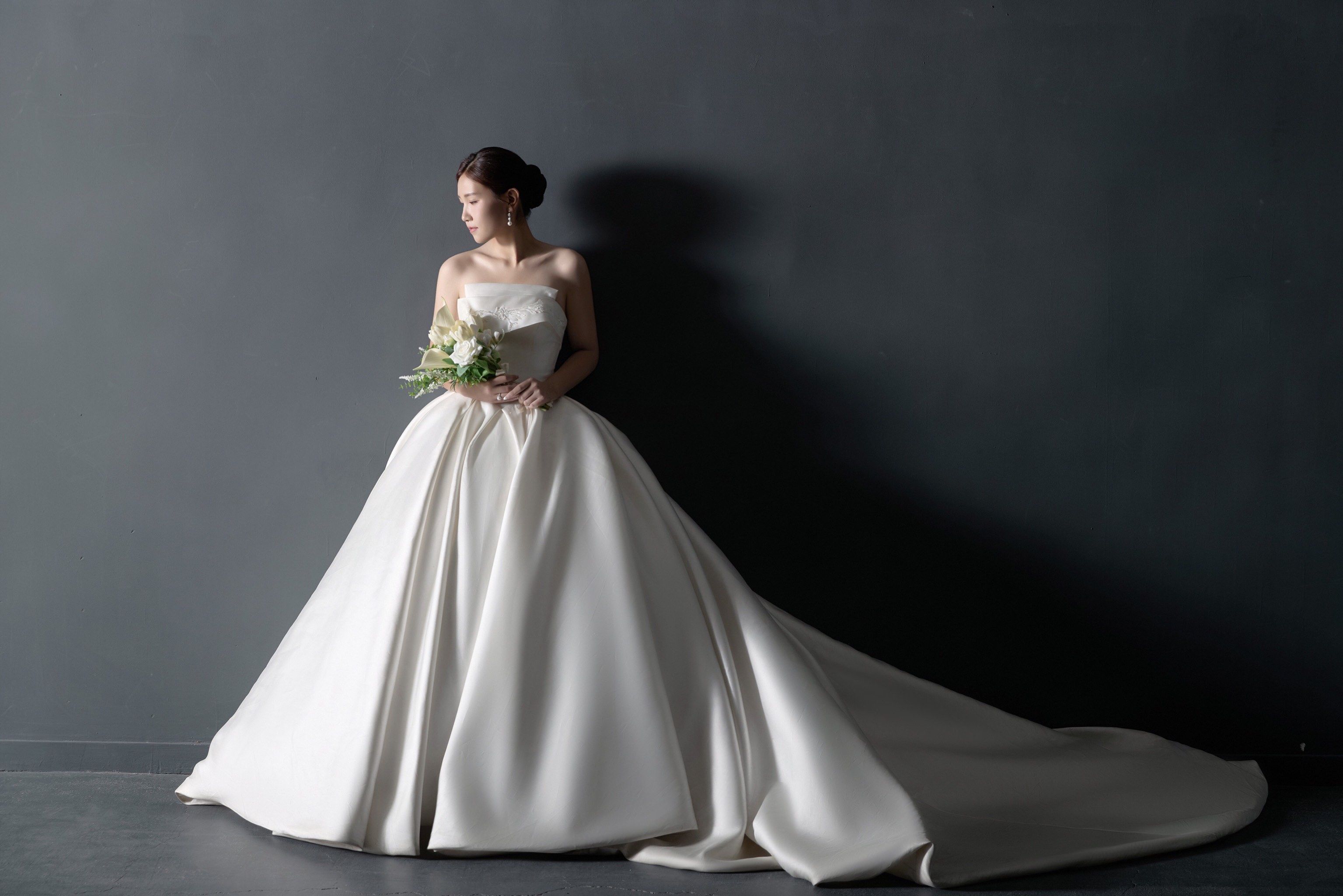 我的灰色系的室内主纱婚纱照