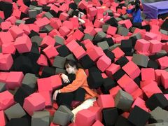 -嘿哟动霸CHUA·新潮玩运动娱乐中心·蹦床滑冰团建乐园