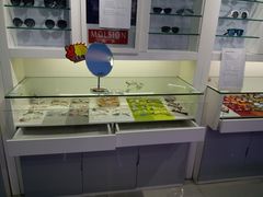 -提一眼镜·蔡司·依视路(小寨店)