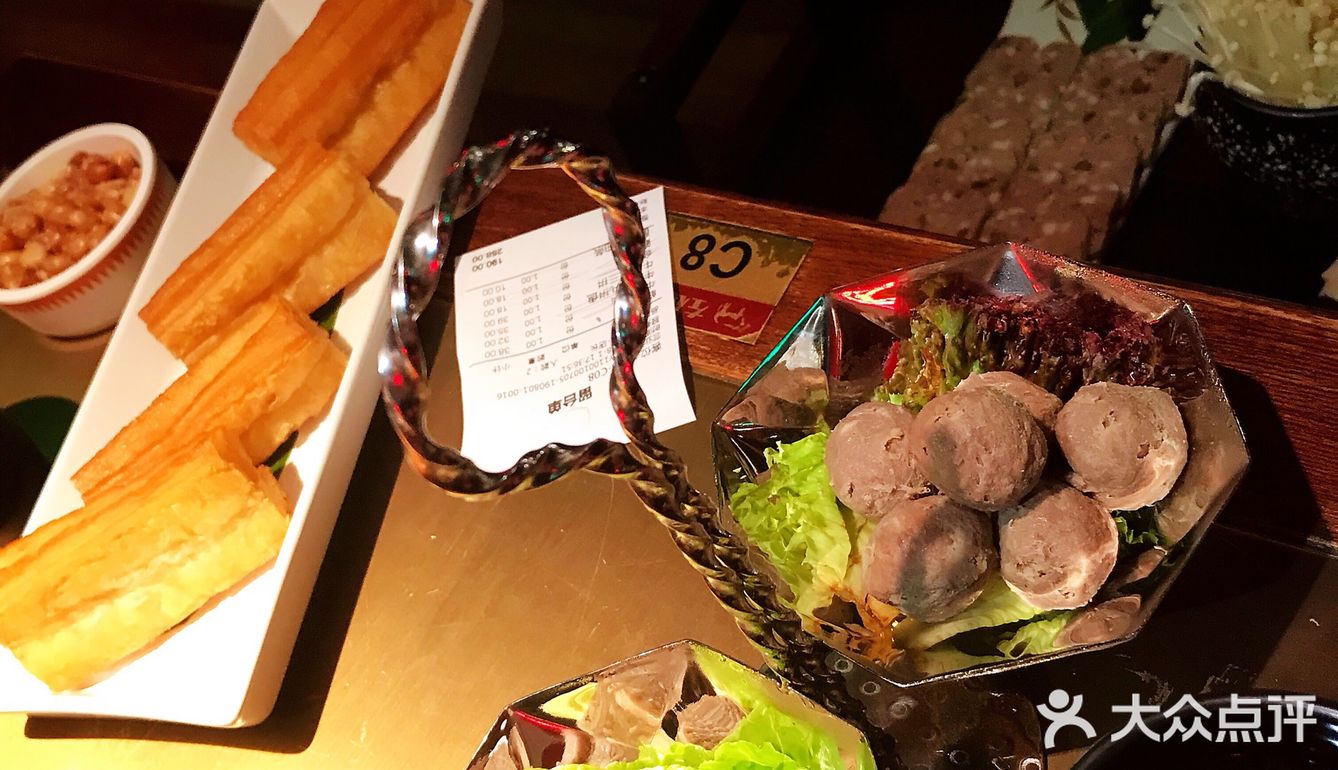 很清爽的火锅 清汤可以喝 牛杂好像比牛肉好吃点