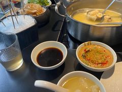 -鲜入唯煮·港式海鲜牛肉火锅(金宝街店)