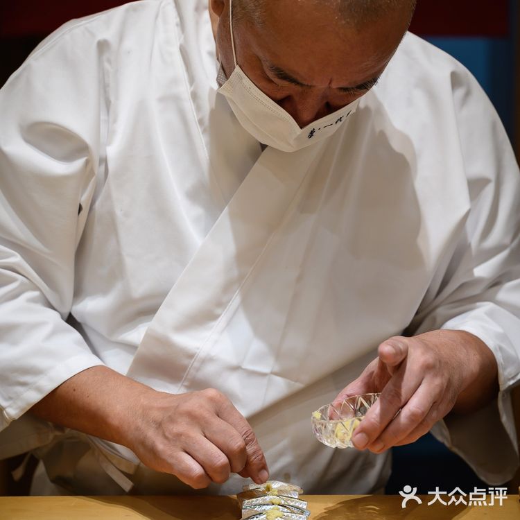 米其林星厨匠心制作，还原地道的板前料理味道 | 荣一代目