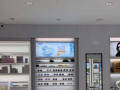 -光明眼镜·蔡司授权(徐泾店)