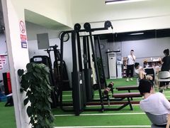 -征成健身连锁私教工作室(九公里店)