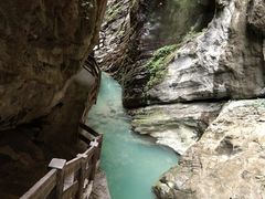 -龙水峡地缝景区