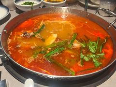 -伴山牛贵州黄牛肉火锅·苗疆非遗艺术餐厅(上海首店)