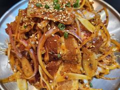 -红东阁东北菜烤肉酒馆(CROSS万象汇店)