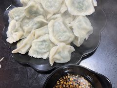 -果松木炭酸菜铜火锅·外婆参鸡汤