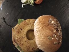 -HIGH FIVE哈福手工汉堡(桂林路店)