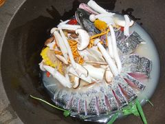 -咕嘟草帽鱼·牛奶一样的鲜鱼汤(包河万达广场创始店)