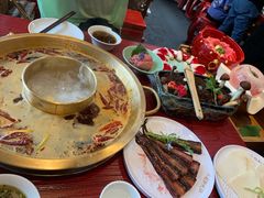 -小龙翻大江文化火锅(宽窄店)