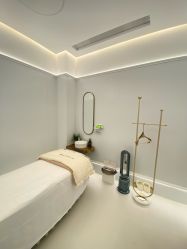 -苑苑vbeauty科技美容SPA