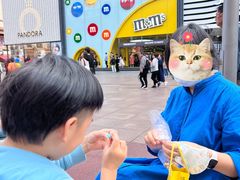 -m豆巧克力世界(上海世茂广场店)