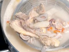 -尚尚仙·酸汤猪手·猪肚鸡火锅(华联万柳购物中心店)