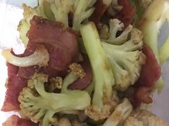 -新大咀港式茶餐厅(宝山万达店)
