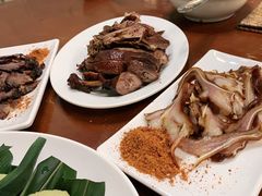 -老鼎万春卤菜(五代传承创始老店)