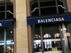 -BALENCIAGA(比斯特苏州购物村店)