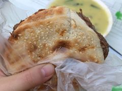 -老西关黄老太牛肉烧饼