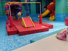 -Swim斯卫姆国际儿童游泳中心(红博中央公园店)