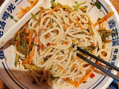-鑫花溪牛肉米粉(东环大润发店)