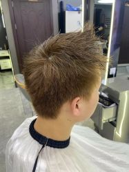 -藤野造型烫发染发