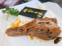 鸭头-何师烧烤Pro ·江湖川菜·小龙虾·精酿(太古里旗舰店)