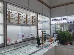 -翰佐蔡司小乐圆·依视路星趣控·暴龙眼镜折扣店
