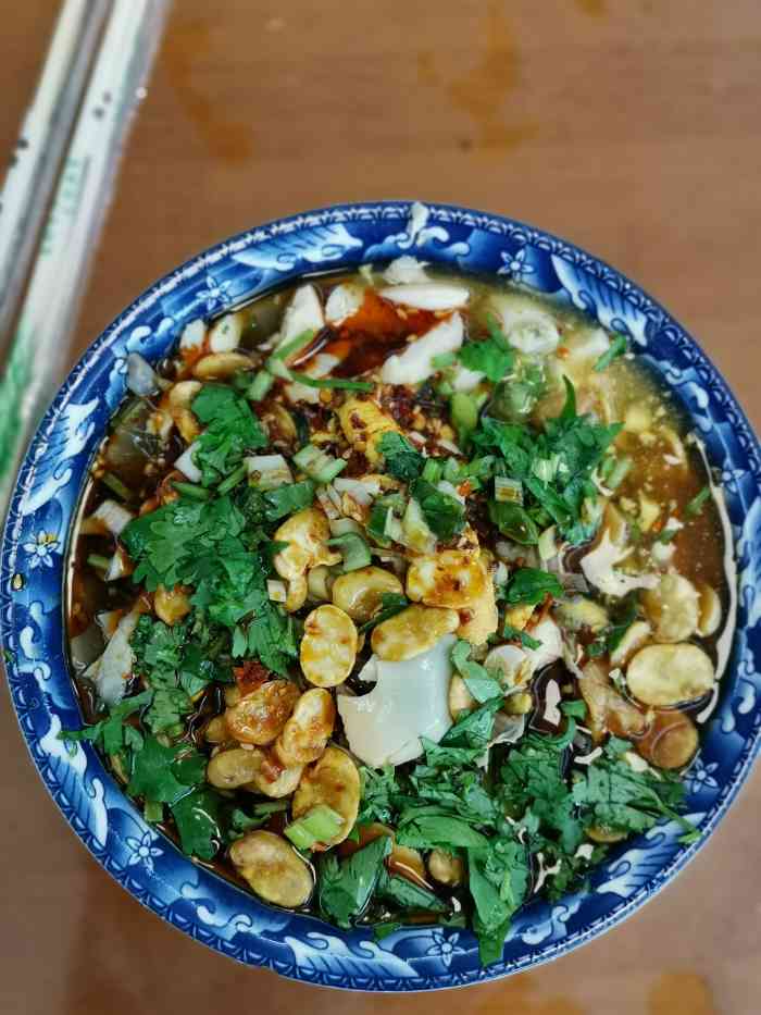 二女凉粉-"应县的凉粉很有名,而二女凉粉是其中最有名.