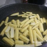 夏日吃什么之猪心爆炒玉米笋
