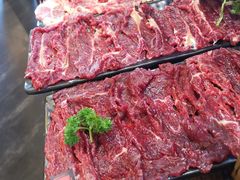 吊龙-牛村来人潮汕牛肉火锅(西单店)