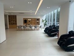 -小鹏汽车上海吴中路销售服务中心